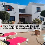 Elvira تياس